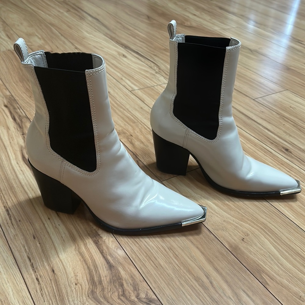 SCHUTZ white booties